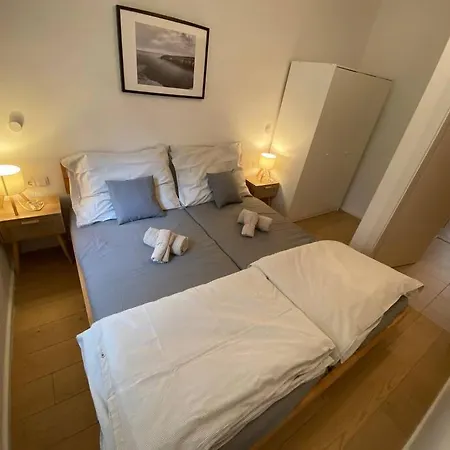 Charmante Wohnung, Perfekt Für Familien Und Freunde *